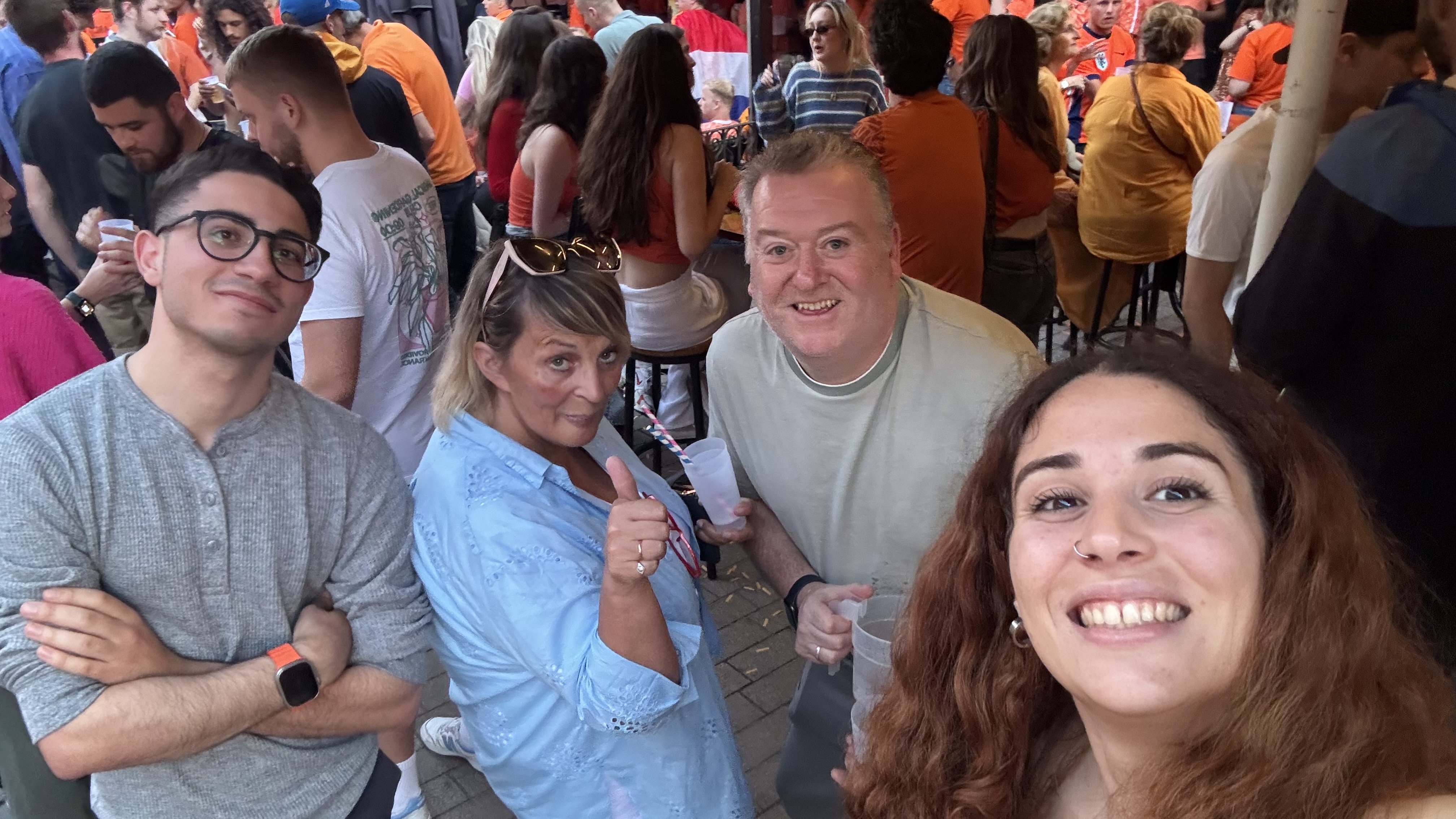 team abroad nightout